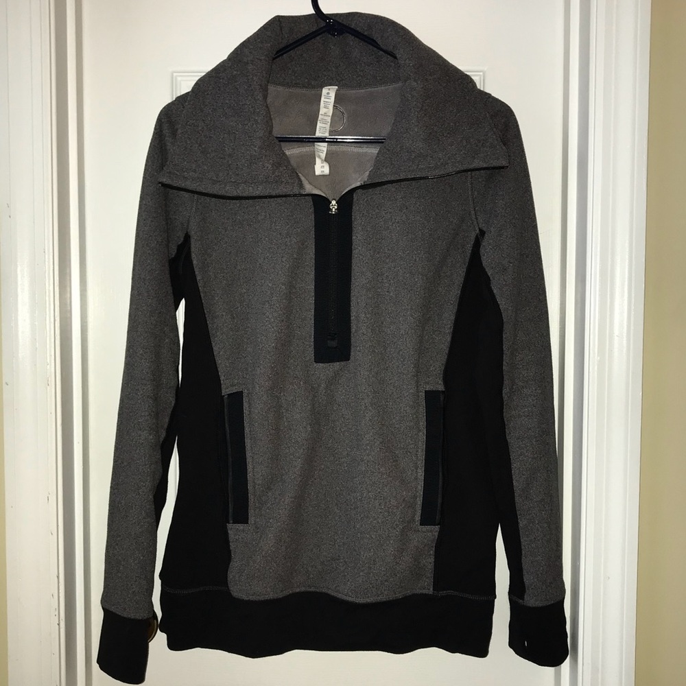 Lululemon Post Chaturanga Pullover size 6